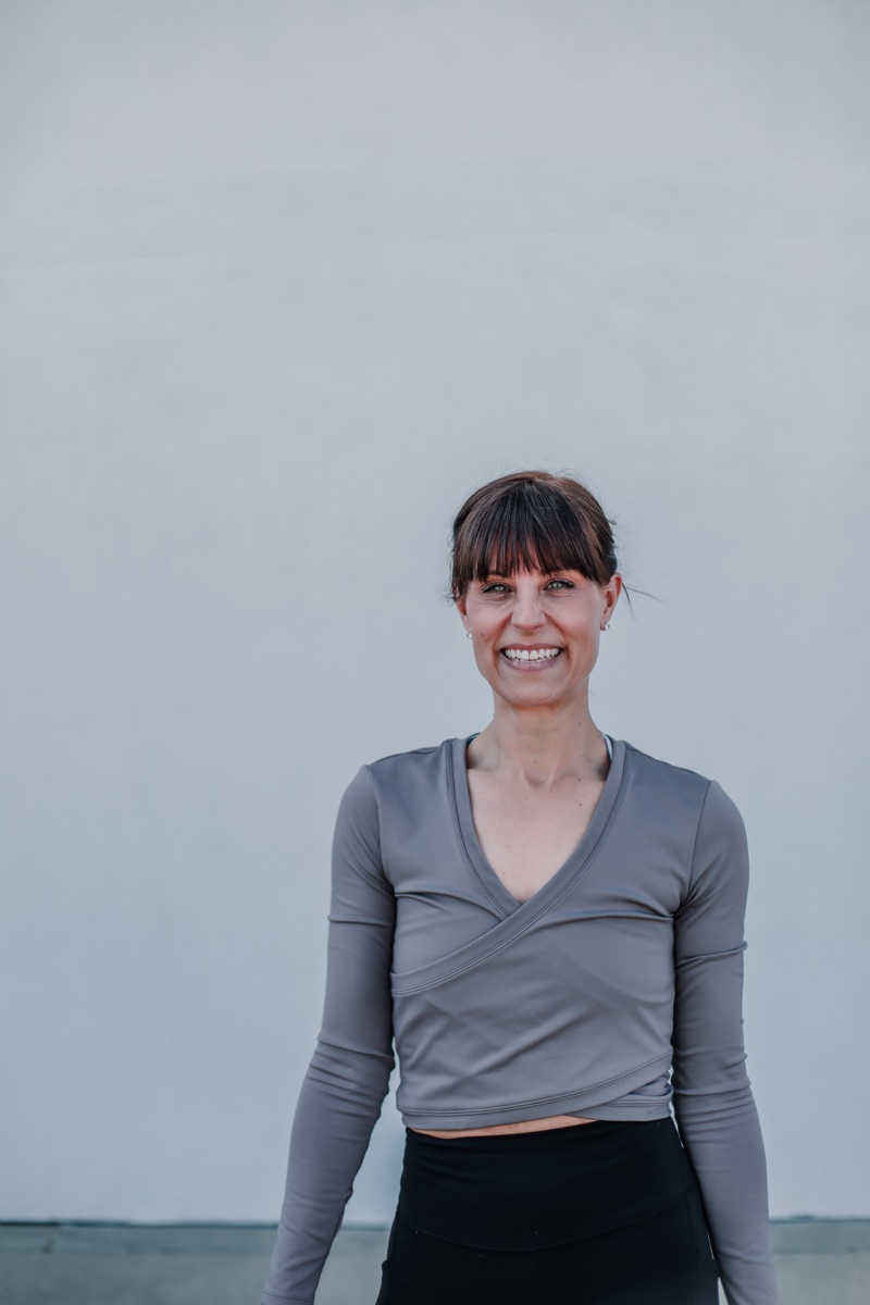 Dalynn Emokpae, Yogalife teacher